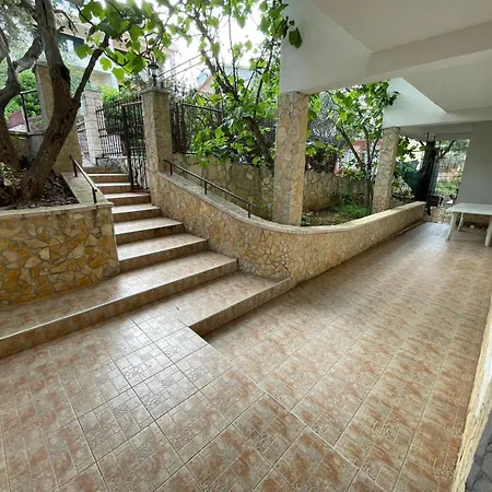 Holiday home Jakasa