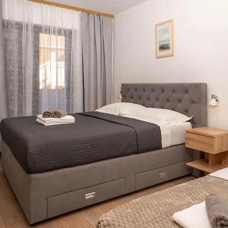 Vikendica Jakasa Trogir
