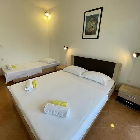 Jakasa בית נופש טרוגיר